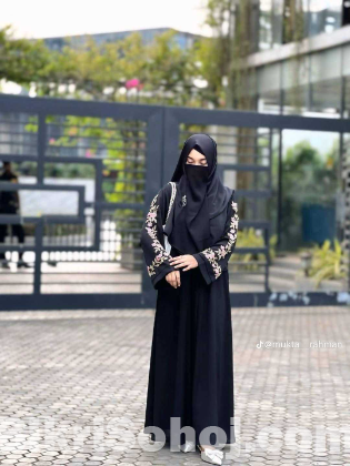 Ayesha ambrodary burka